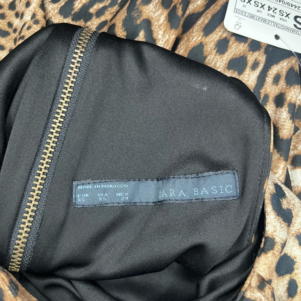 Zara basics leopard print sleeveless zip back dress with pockets. - Picture 10 of 13